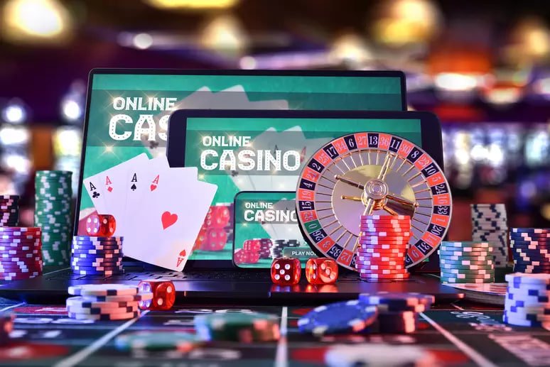 Filipino player navigating bet1000 platform on a mobile phone